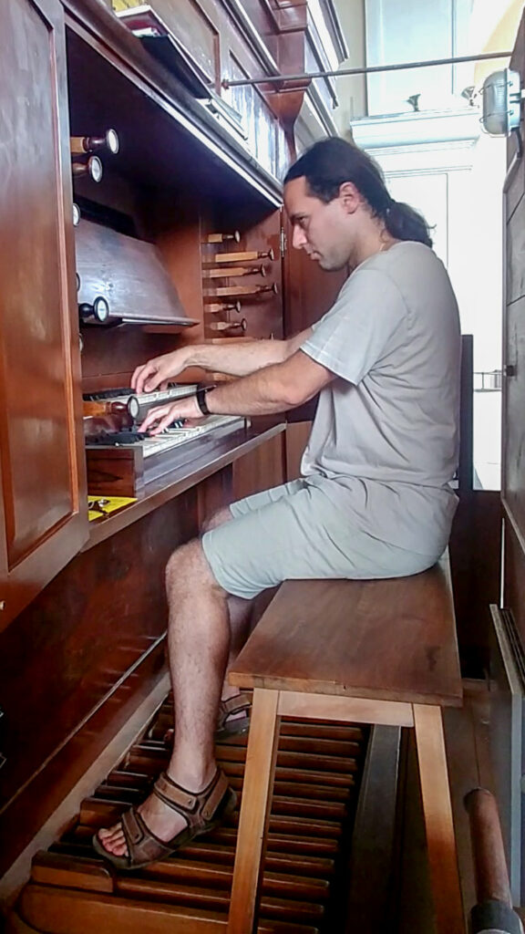 Vladimir Saakian